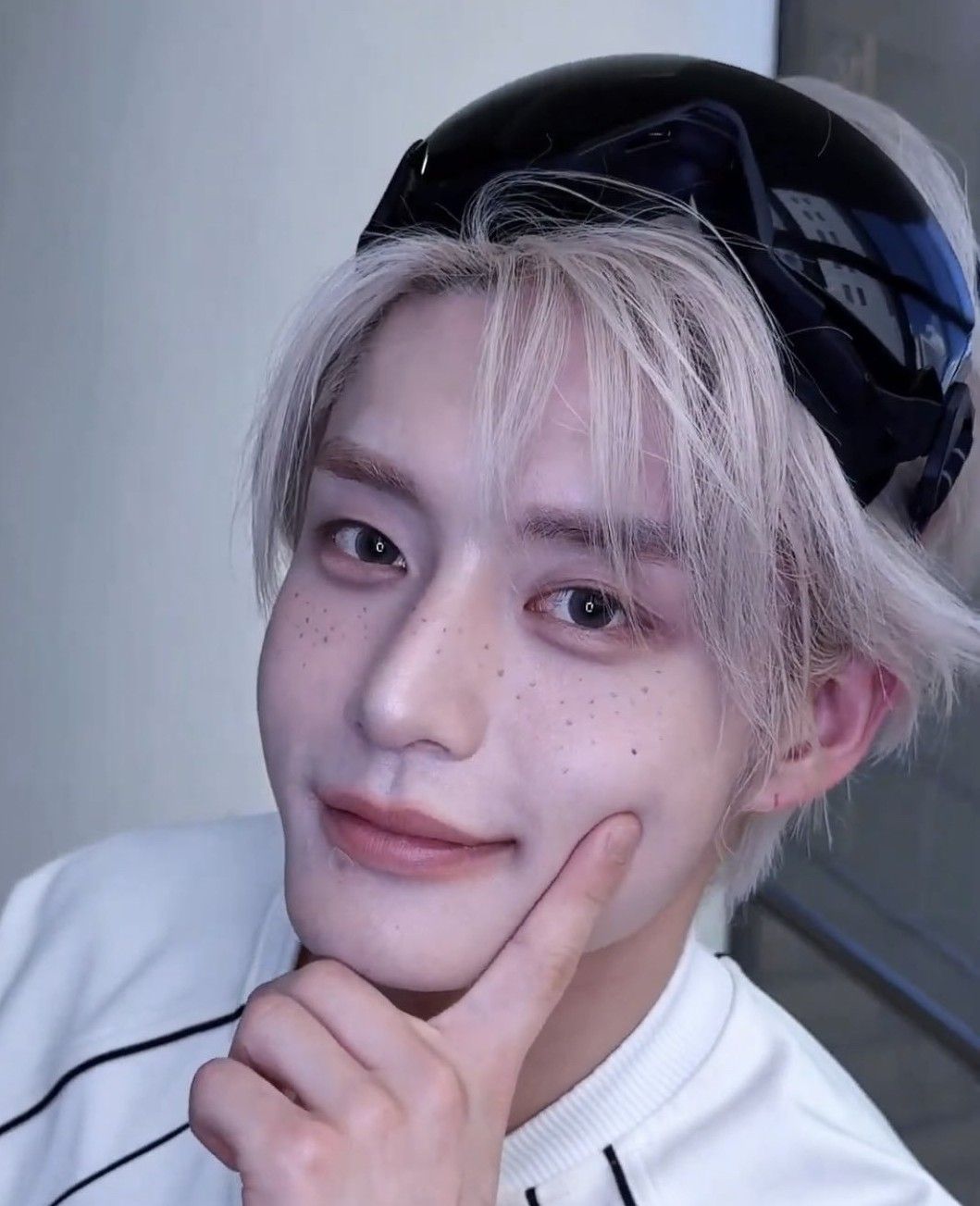 Recent activity shot of Kim Jiwoong (ZEROBASEONE)