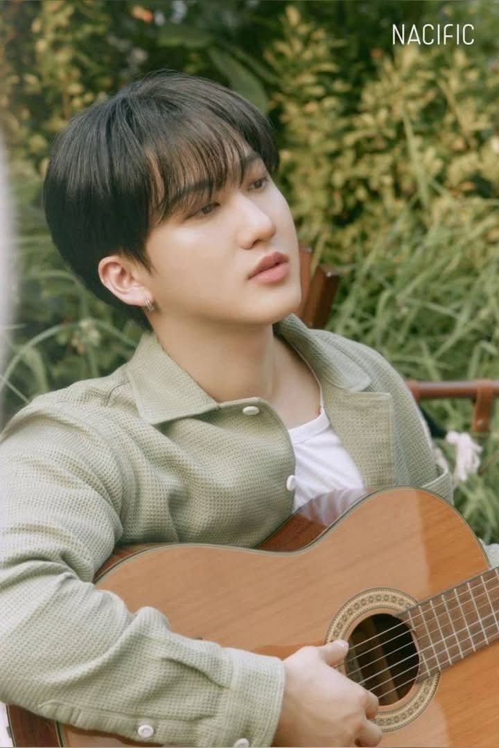 Latest photo of Changbin (Stray Kids)