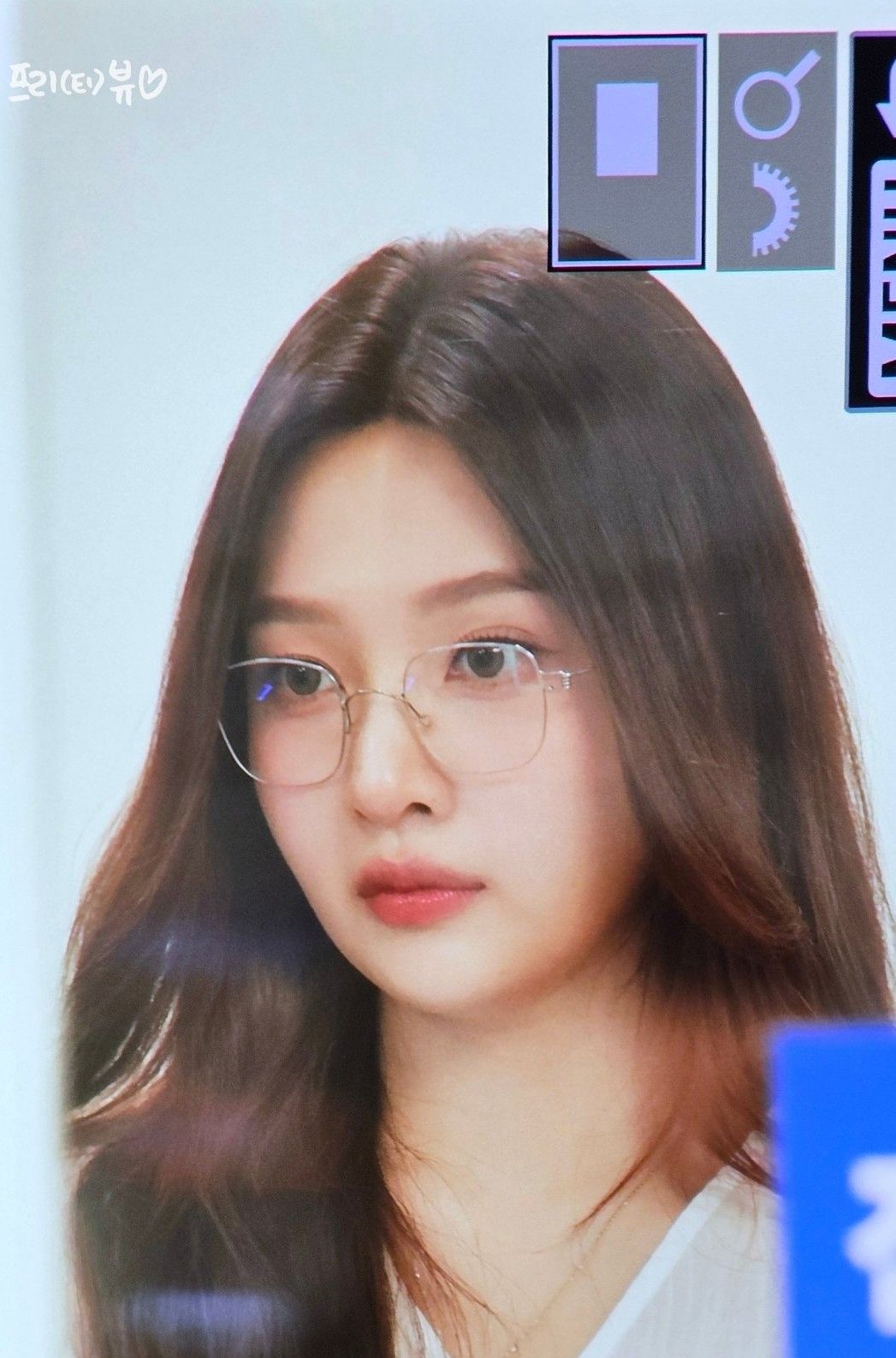 Behind-the-scenes cut of Joy (Red Velvet)