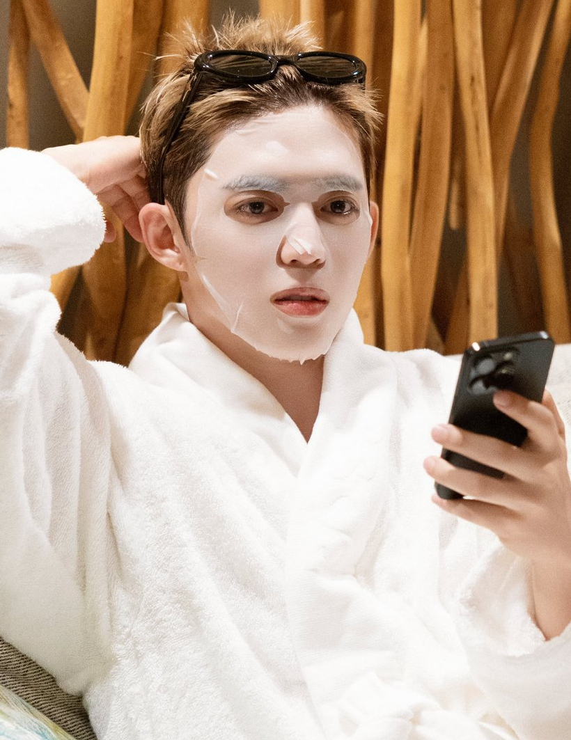 Recent activity shot of S.Coups (SEVENTEEN)