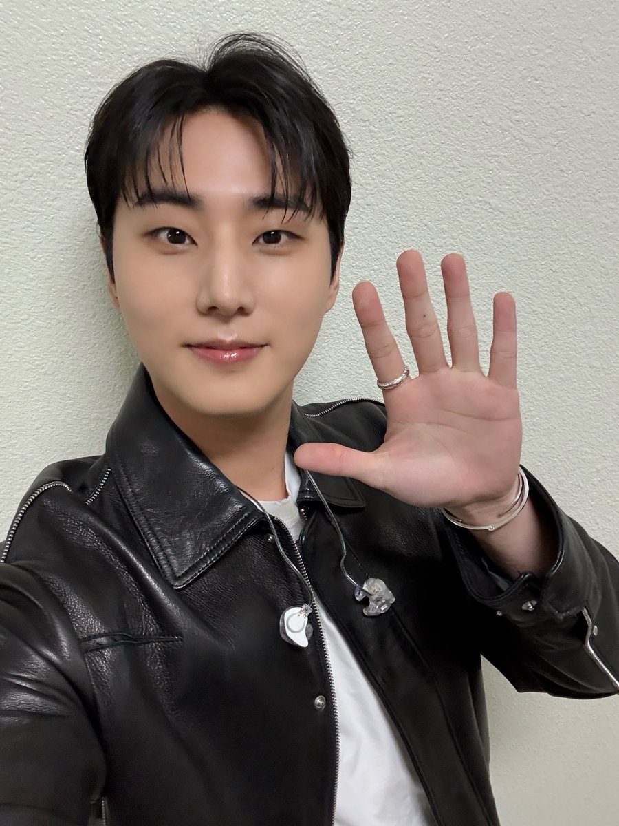 Latest photo of DAY6