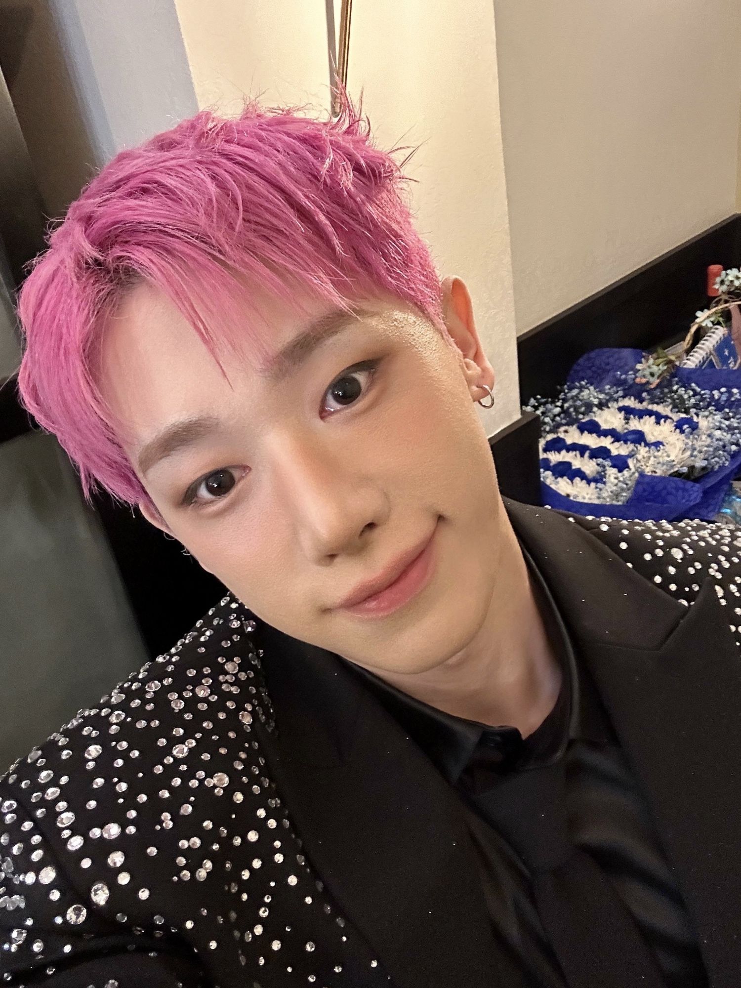 Behind-the-scenes cut of Wonho