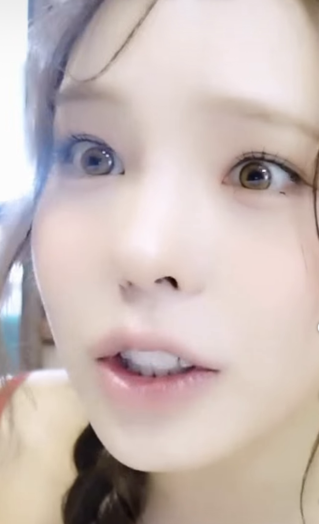 A moment captured by Mako (NiziU)'s fan