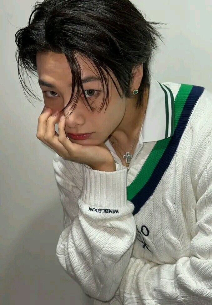 Behind-the-scenes cut of I.N (Stray Kids)