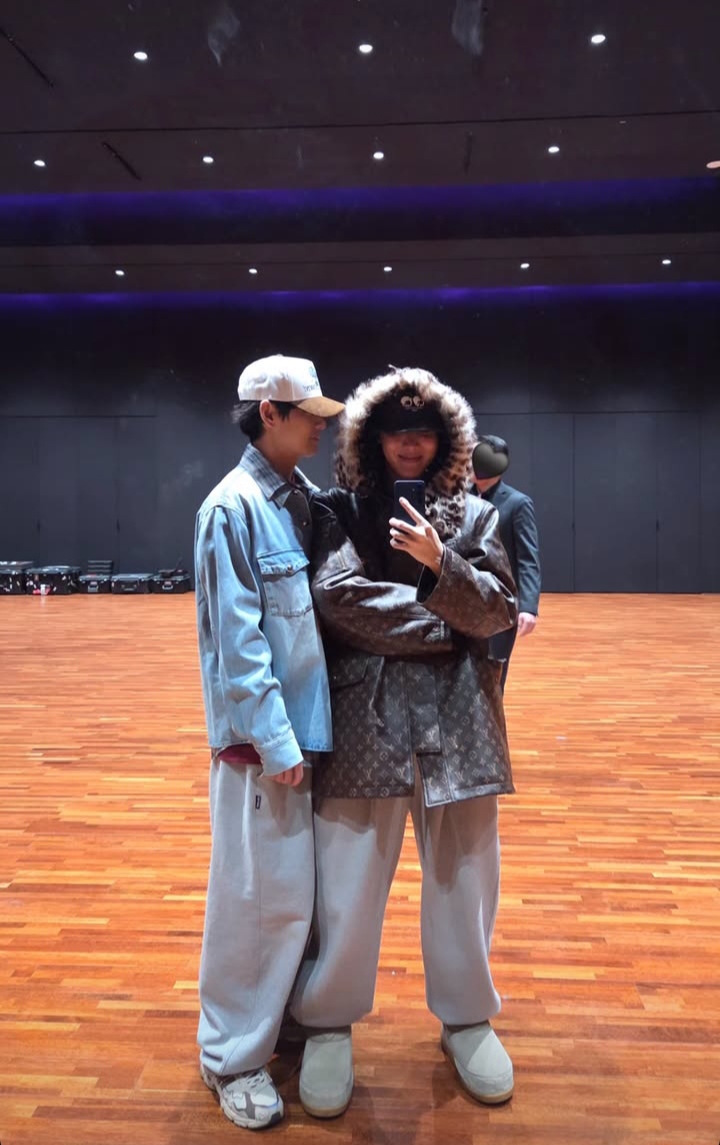 제이홉 (방탄소년단)의 비하인드 컷