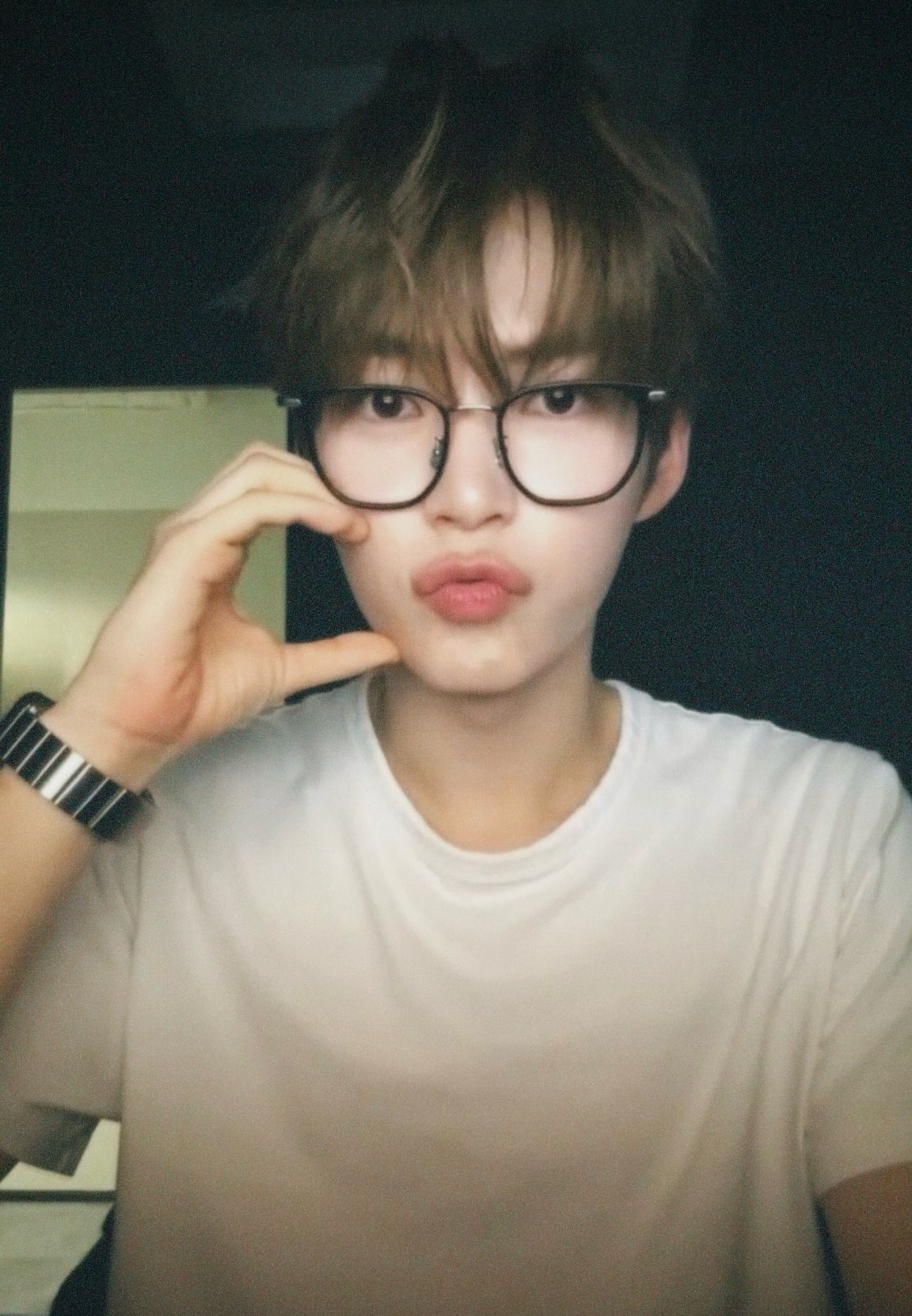 Recent activity shot of Sung Hanbin (ZEROBASEONE)