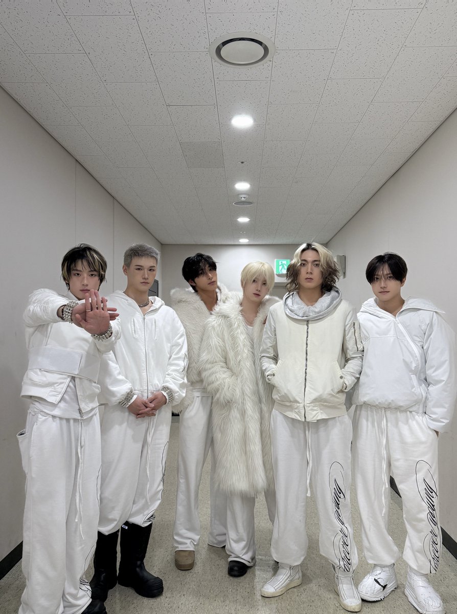 저스트비의 비하인드 컷