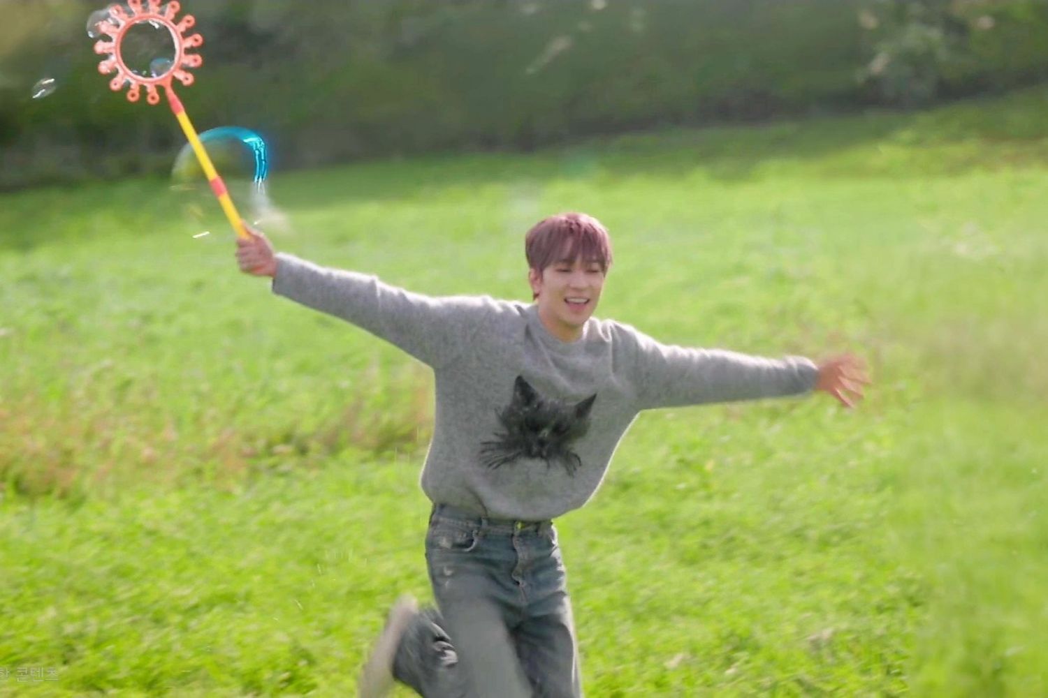 A moment captured by Wonwoo (SEVENTEEN)'s fan