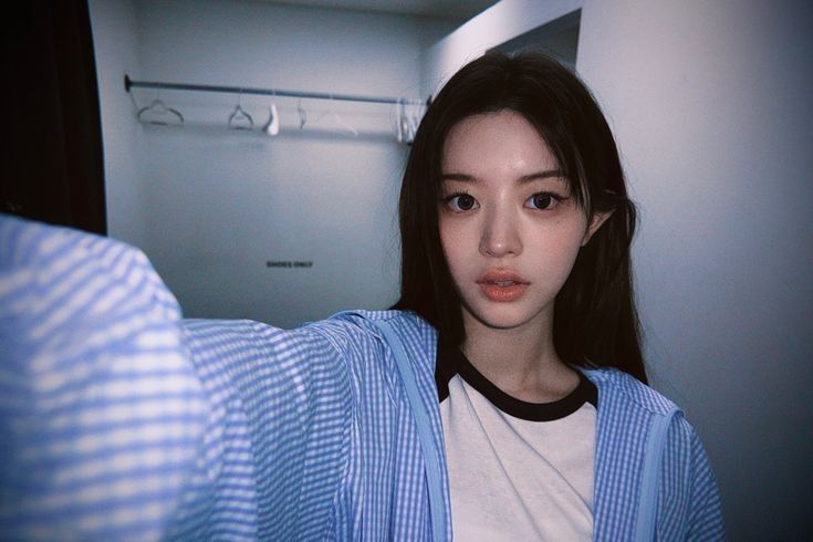 Recent activity shot of Minju (ILLIT)