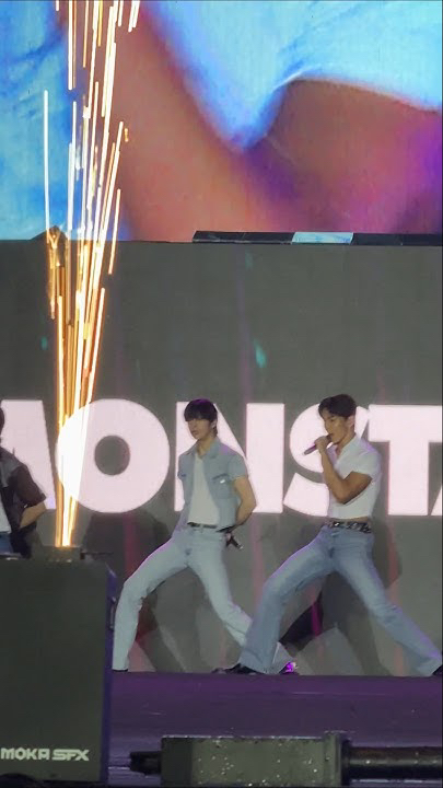 Foto aktivitas terbaru MONSTA X