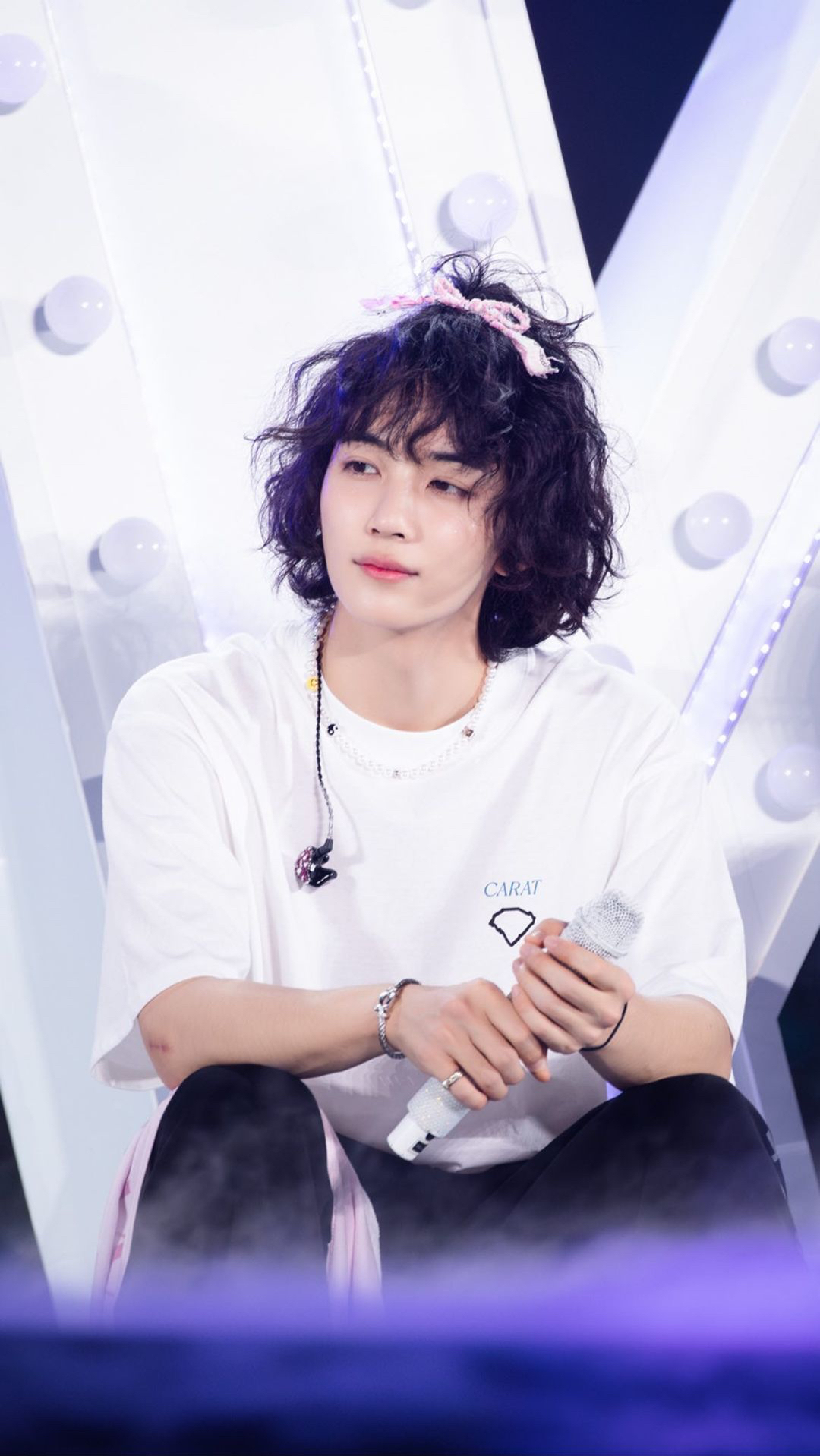 Today's most popular wallpaper in the Jeonghan (SEVENTEEN) community