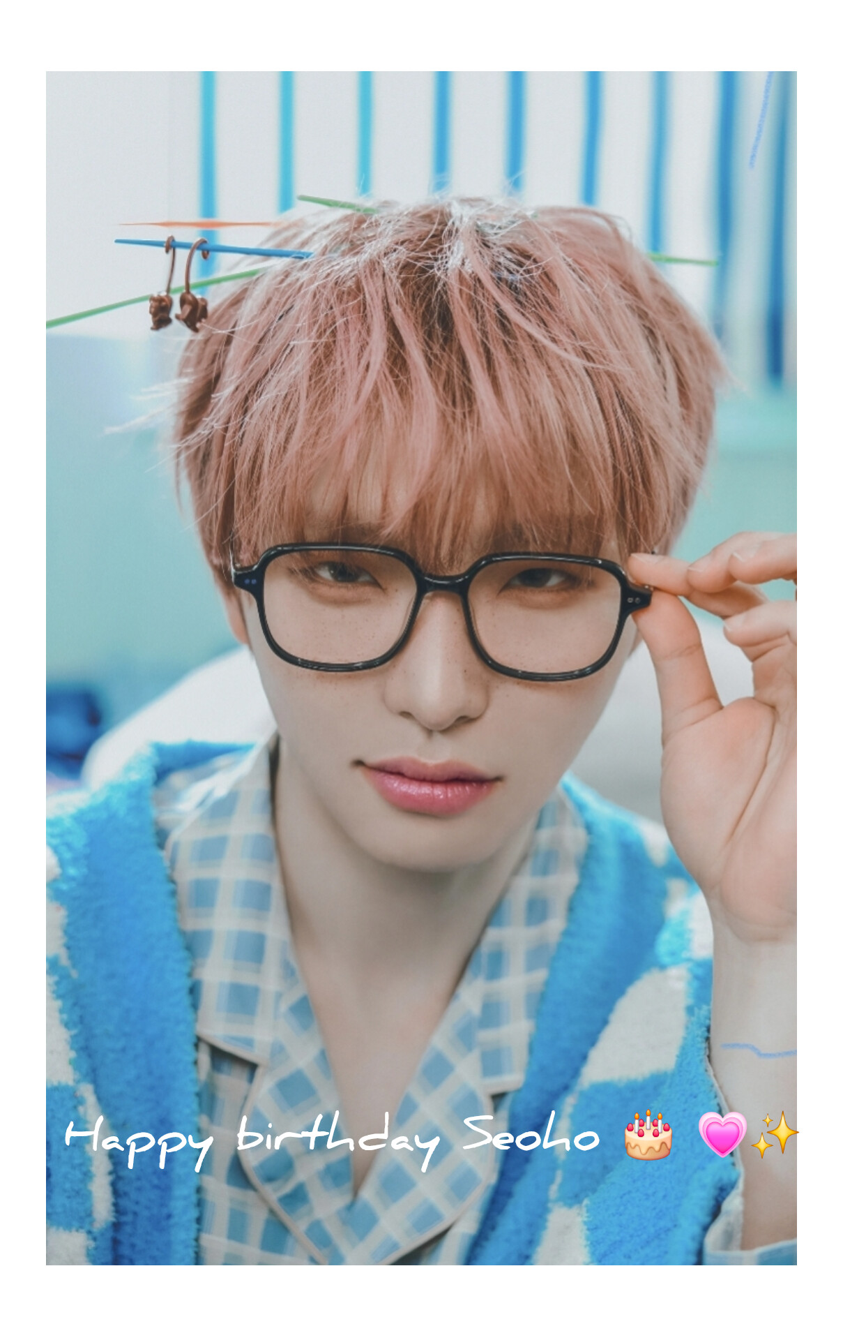 Behind-the-scenes cut of ONEUS