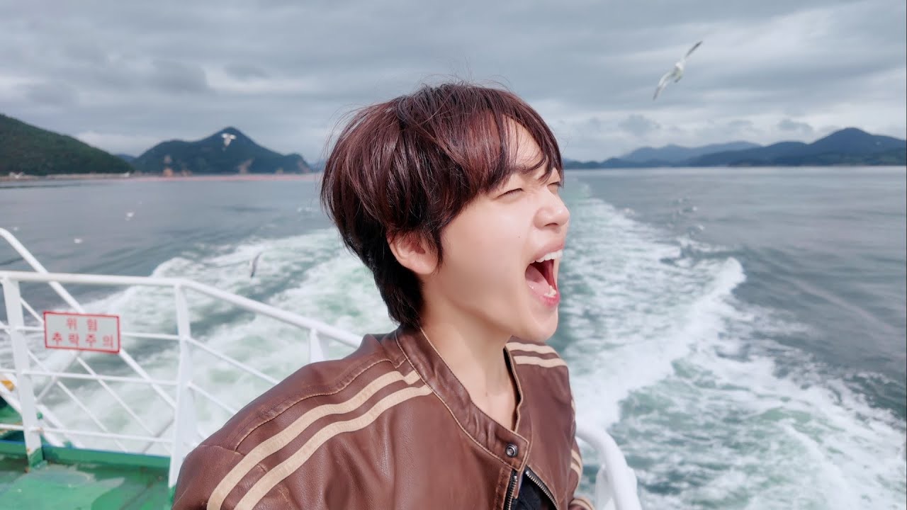 Latest photo of CRAVITY