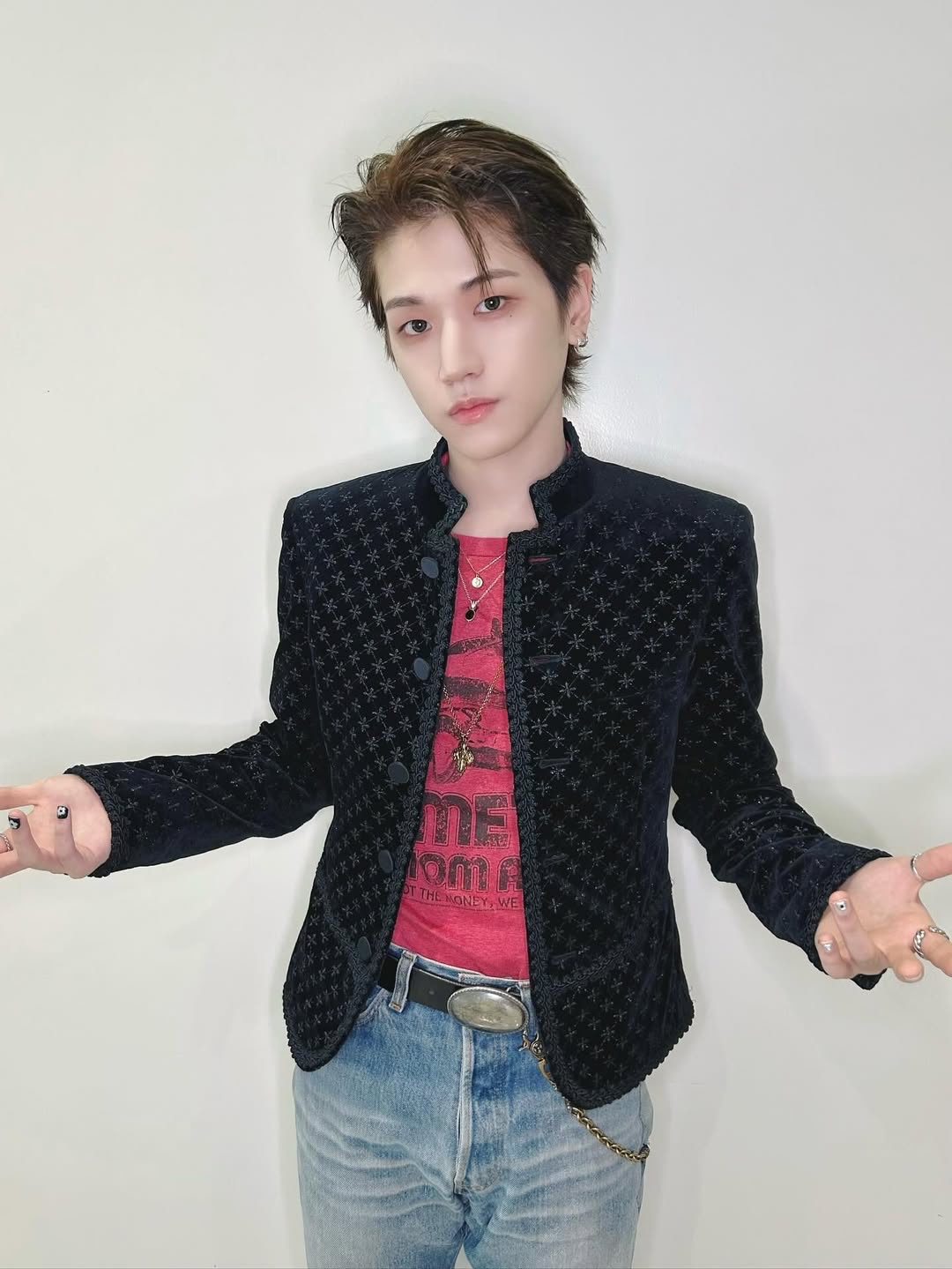 리우 (BOYNEXTDOOR)의 비하인드 컷