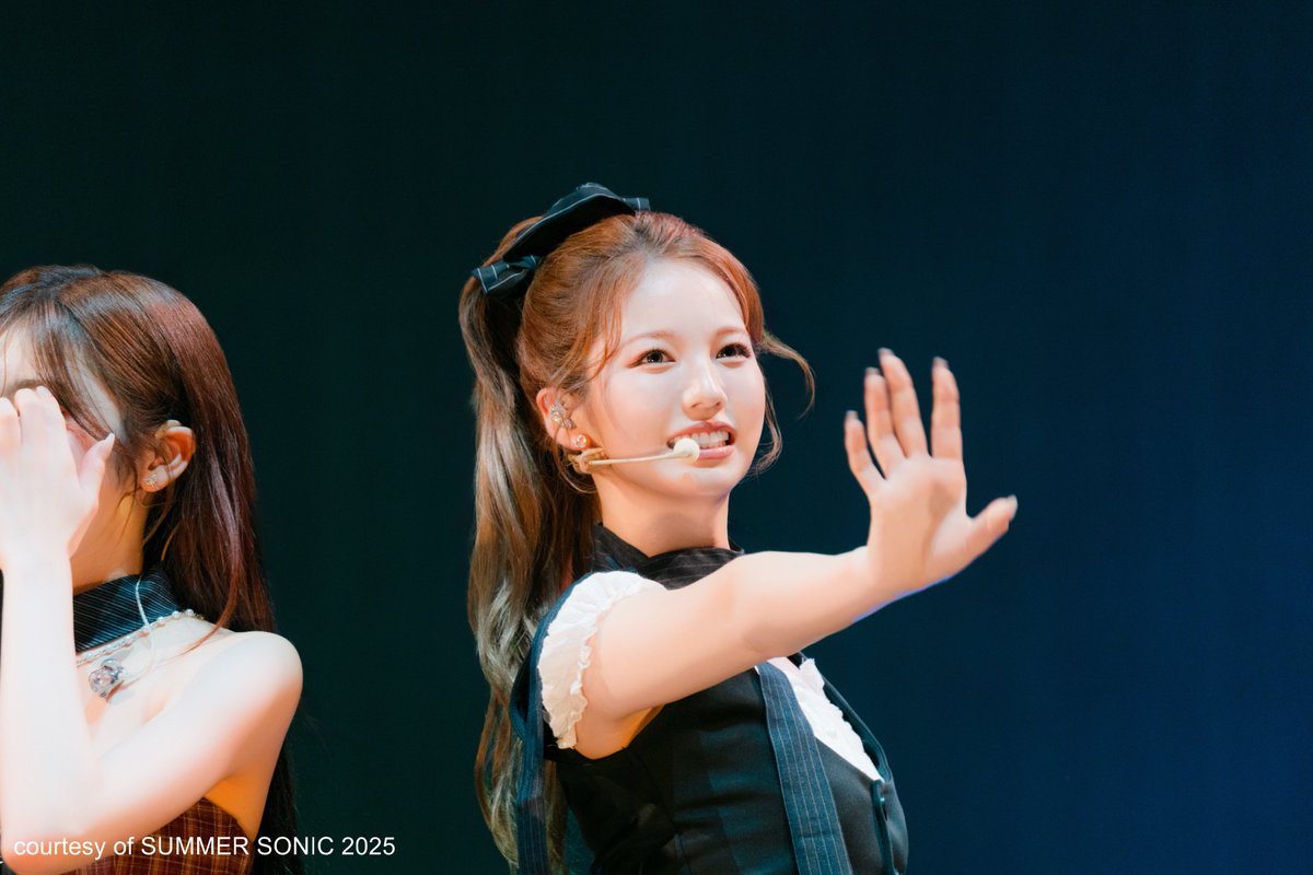 A moment captured by NiziU's fan