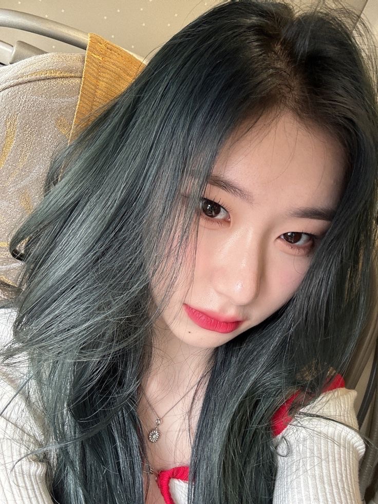 Latest photo of Chaeryeong (ITZY)
