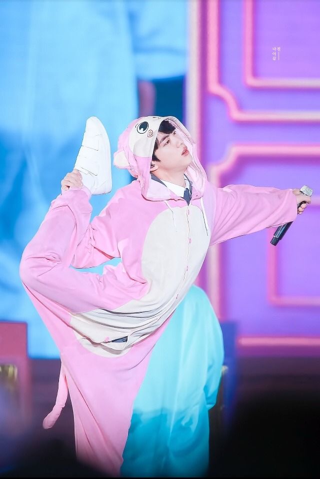 Today’s hot picks from the 방탄소년단 community