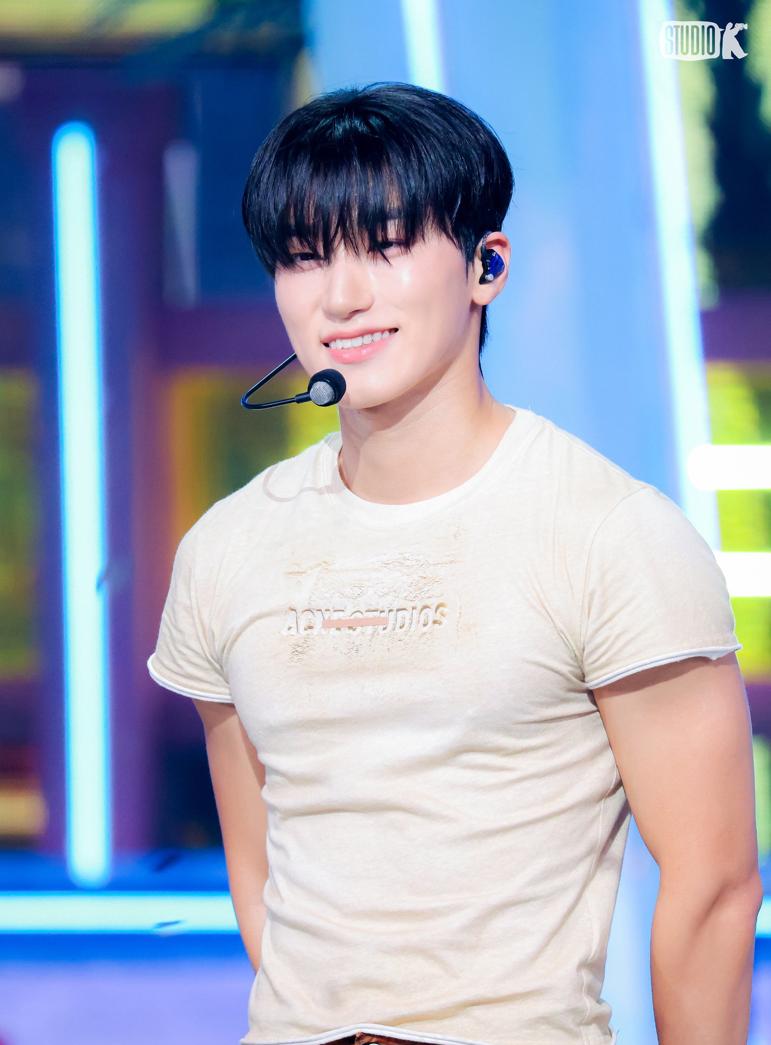 A moment captured by San (ATEEZ)'s fan