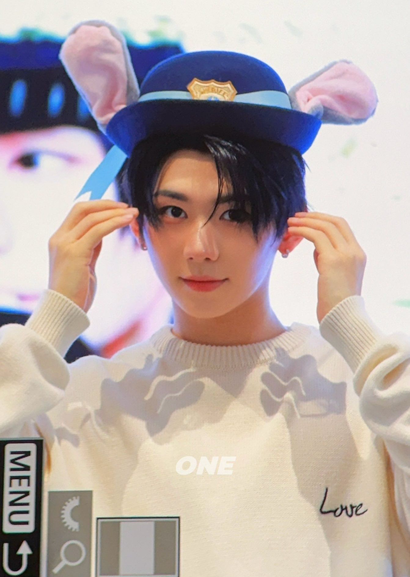 Behind-the-scenes cut of Park Han (AHOF)