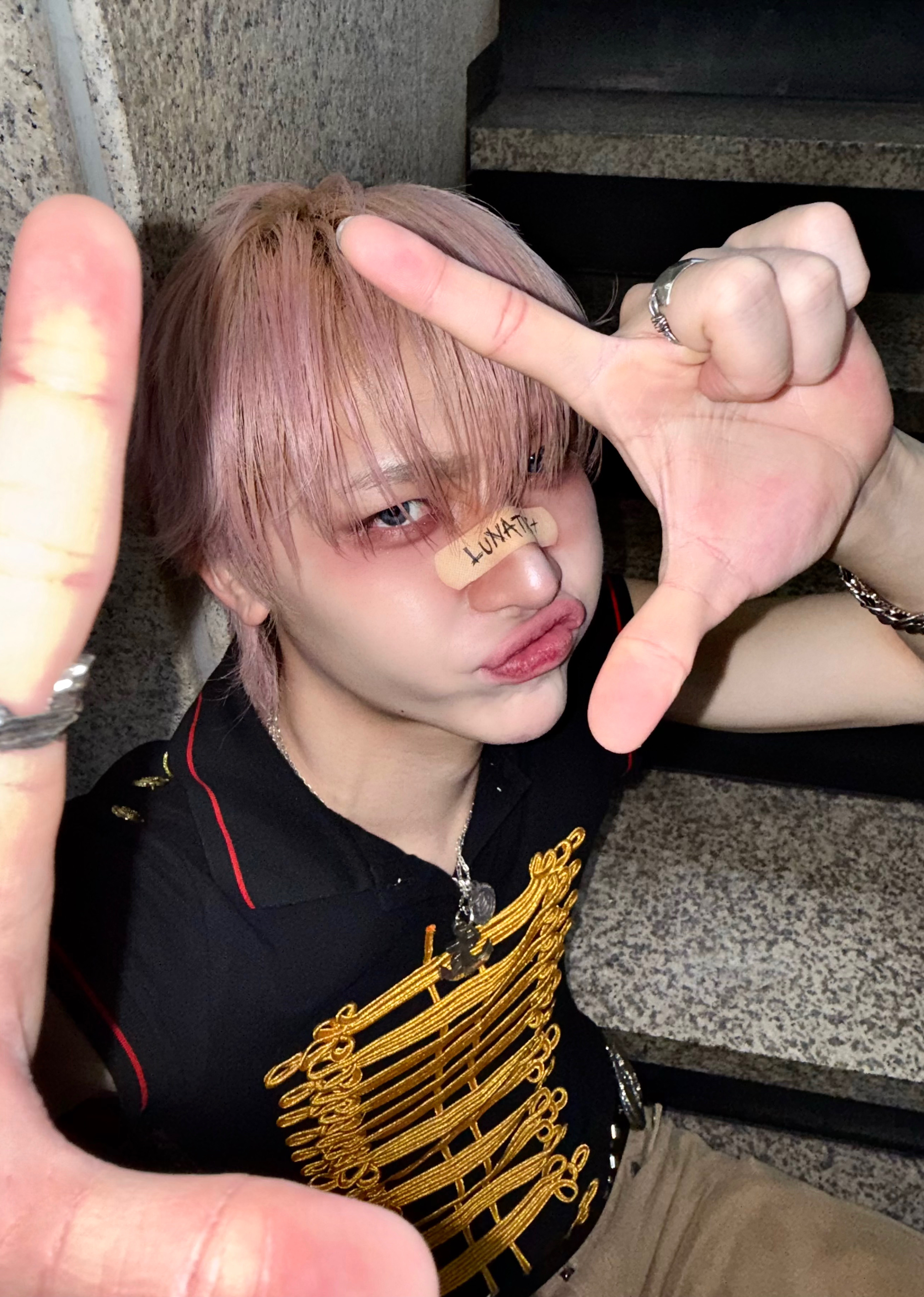 A moment captured by Nicholas (&TEAM)'s fan