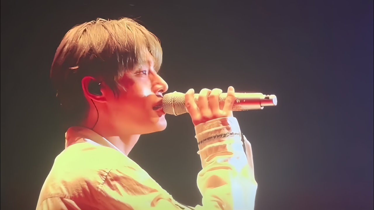 Behind-the-scenes cut of Kim Jiwoong (ZEROBASEONE)