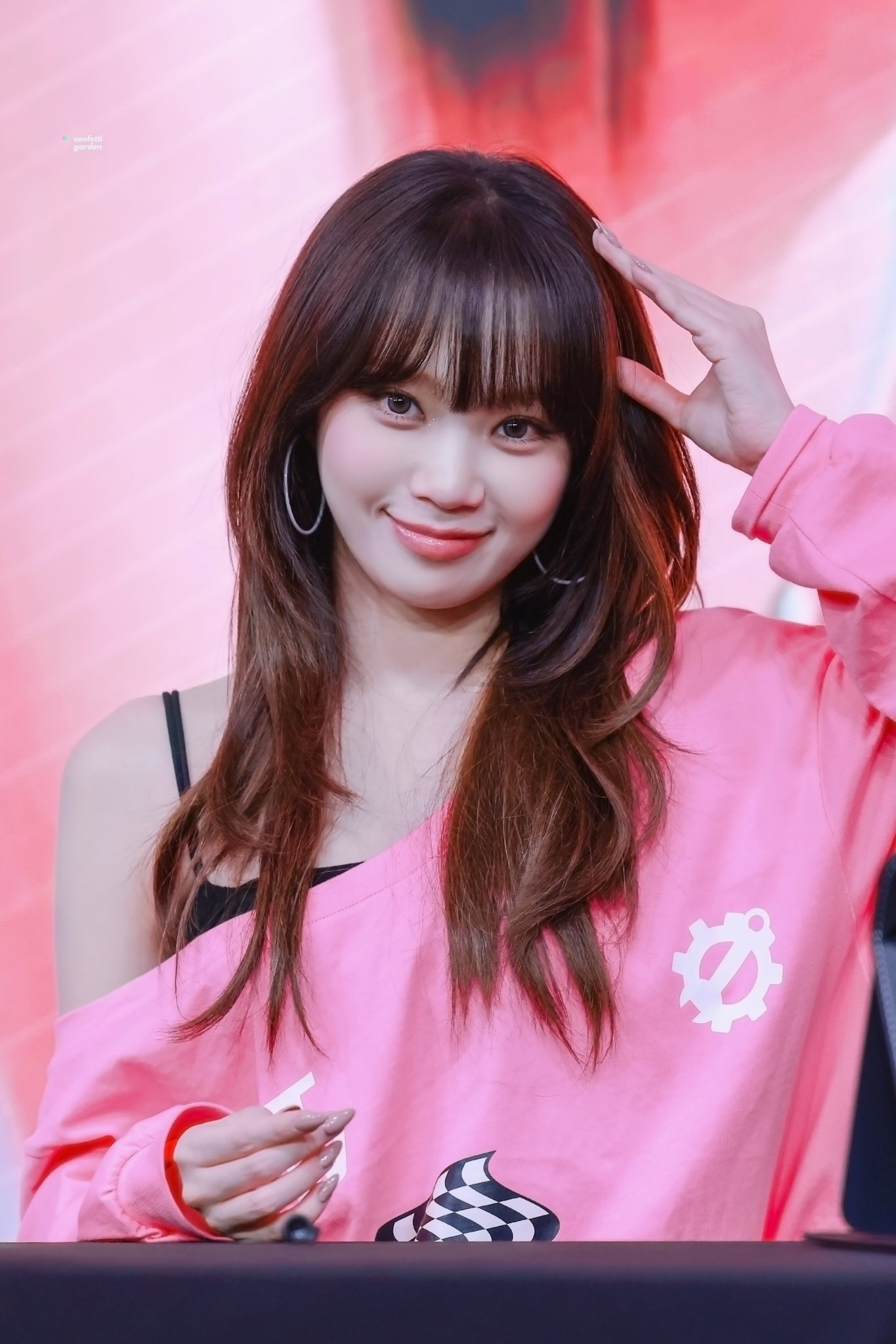 Behind-the-scenes cut of Kim Chaewon (LE SSERAFIM)