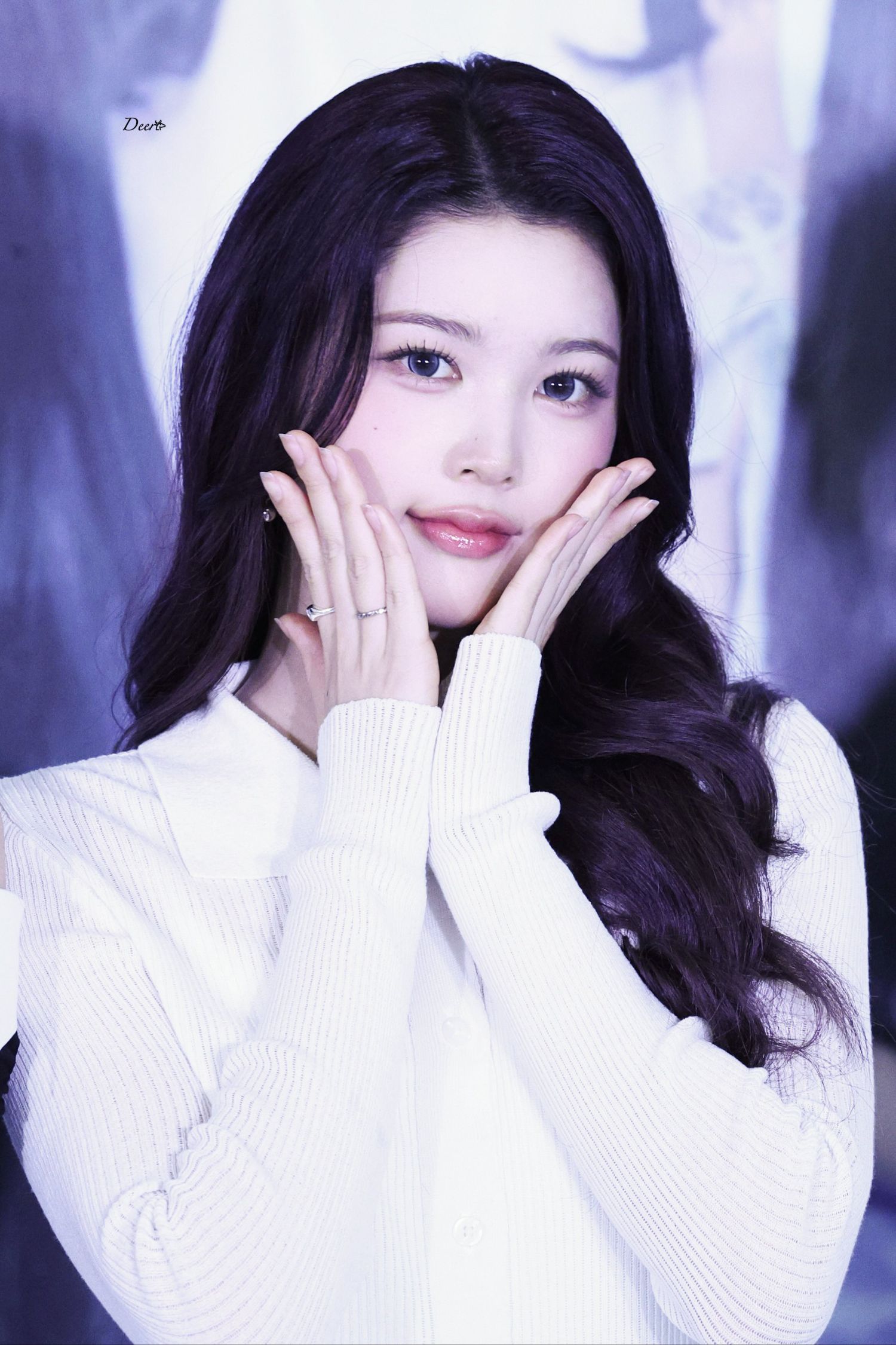 Behind-the-scenes cut of A-na (Hearts2Hearts)