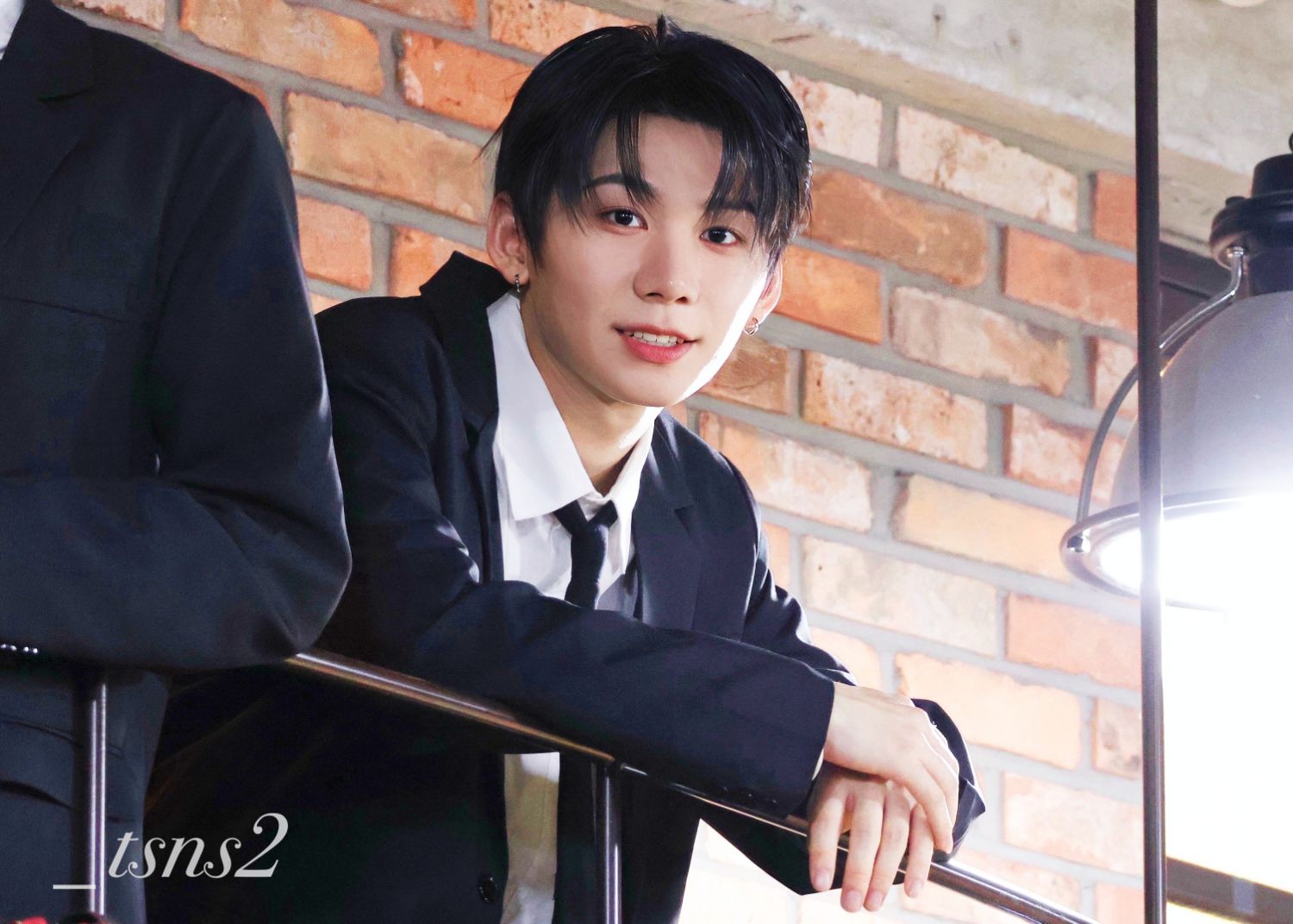 A moment captured by Park Han (AHOF)'s fan