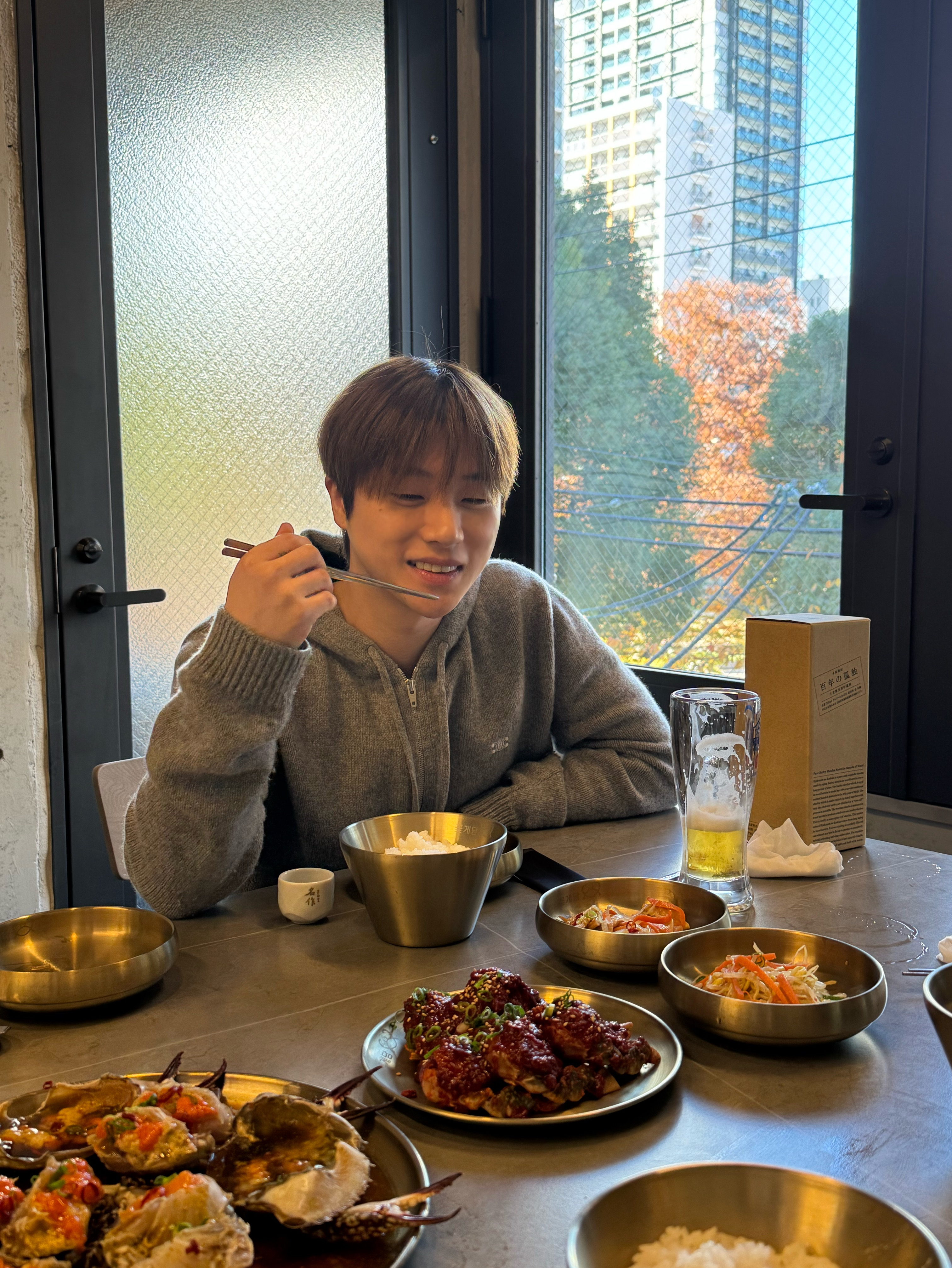 A moment captured by iKON's fan