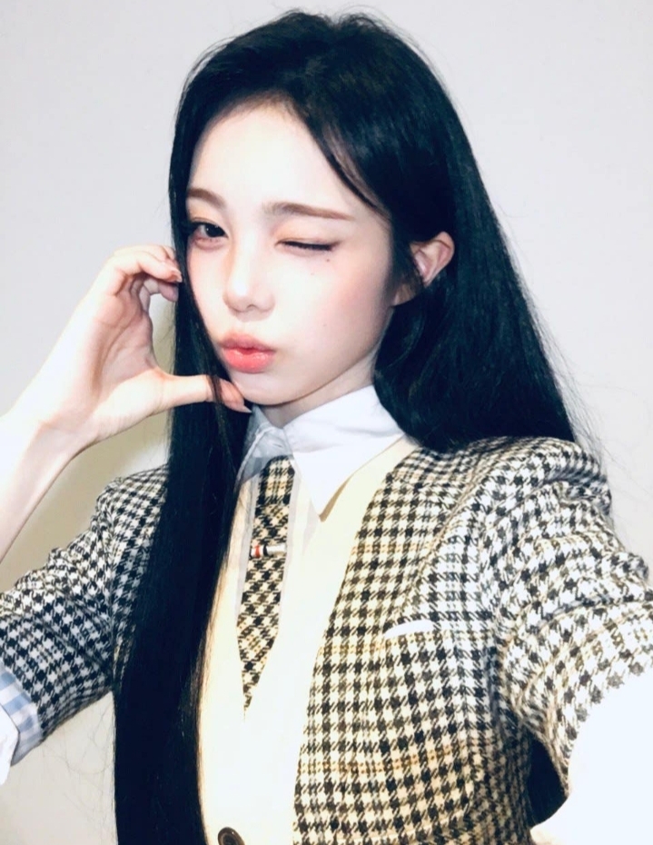 Latest photo of Ian (Hearts2Hearts)