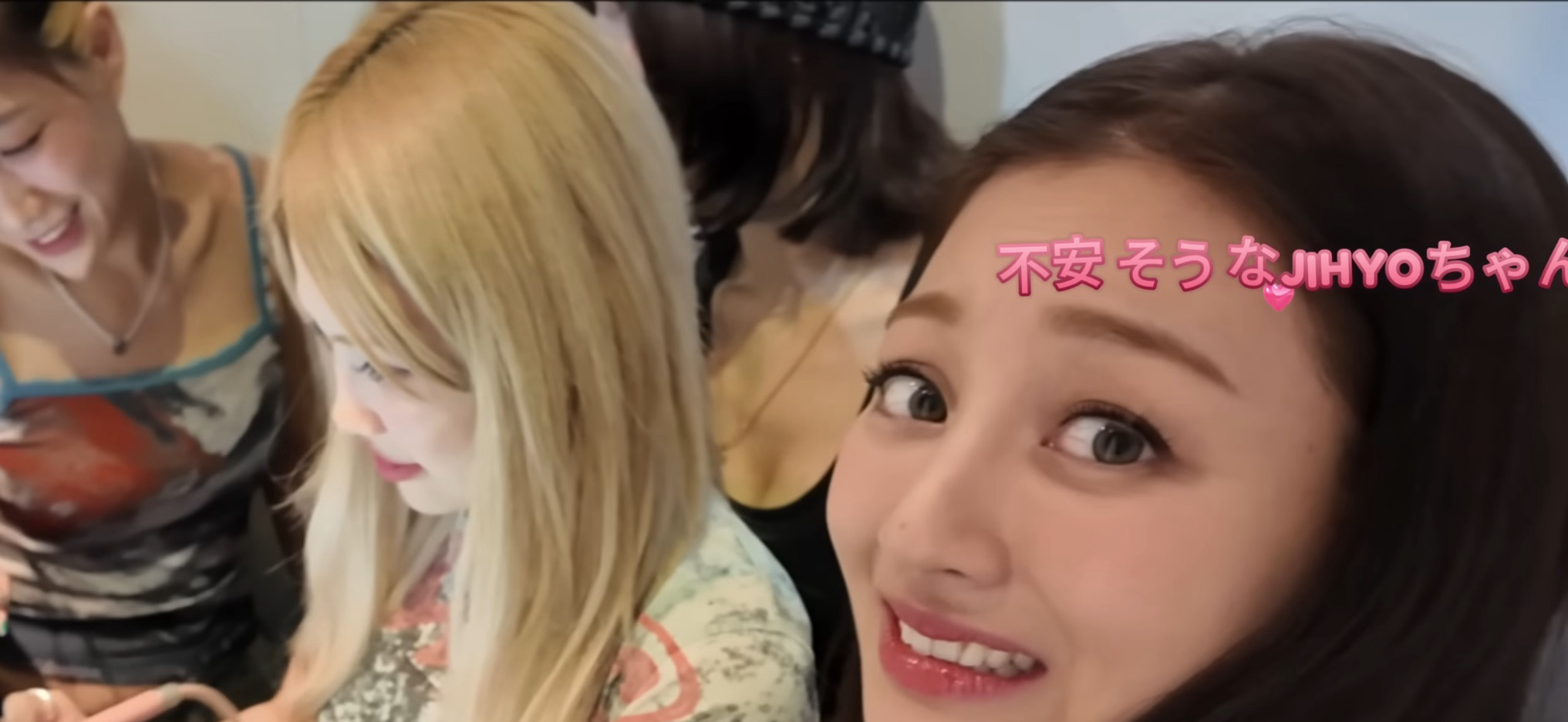 Behind-the-scenes cut of Jihyo (TWICE)