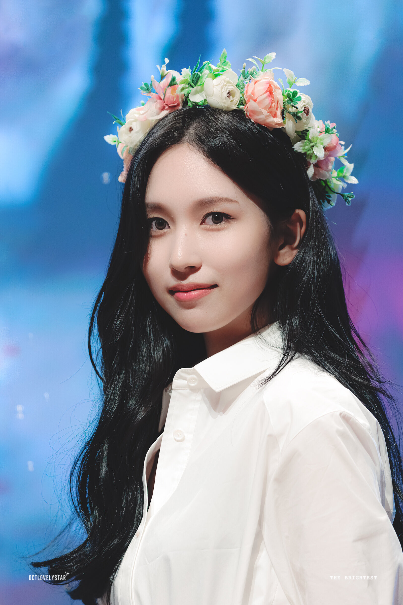 Foto aktivitas terbaru Mina (TWICE)