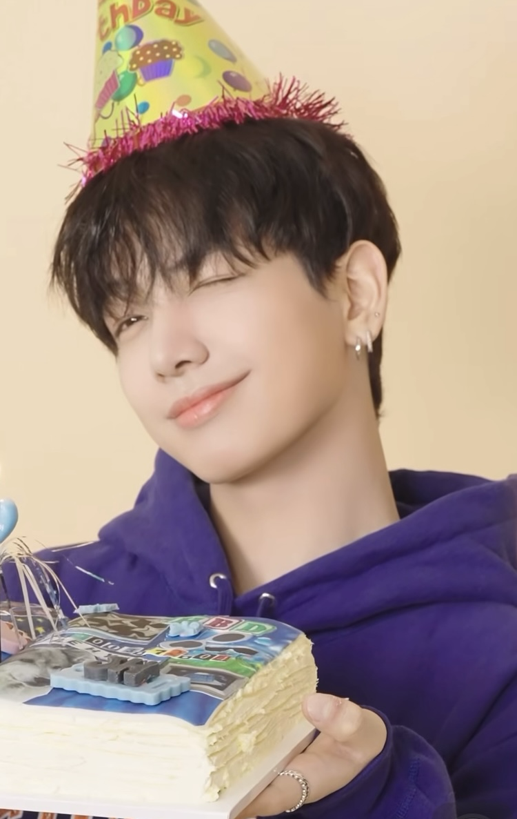 Behind-the-scenes cut of Myeong Jaehyun (BOYNEXTDOOR)