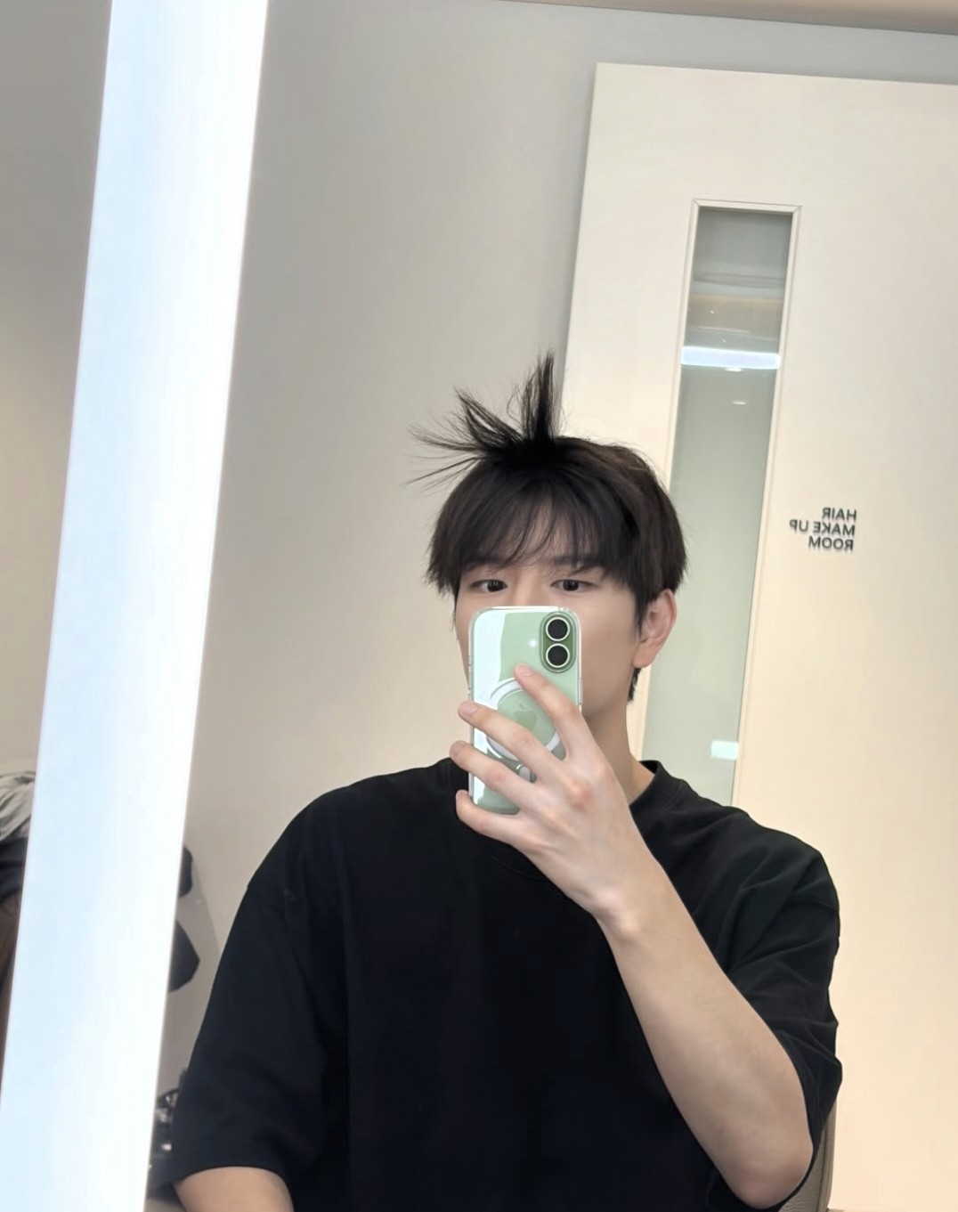 Behind-the-scenes cut of Seungmin (Stray Kids)