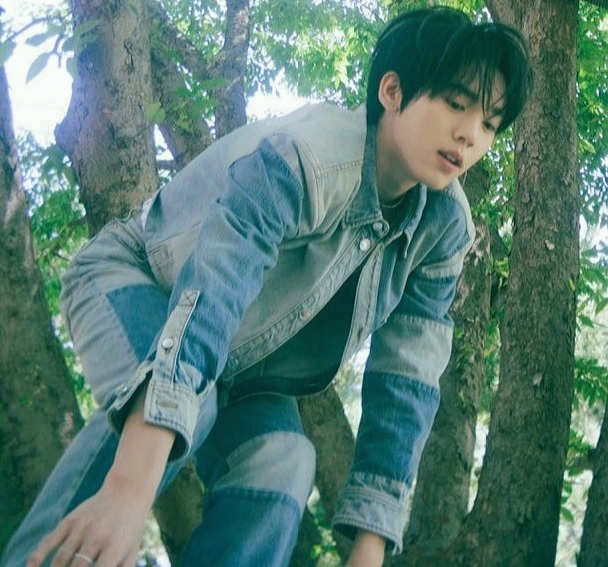 Behind-the-scenes cut of Han Yujin (ZEROBASEONE)