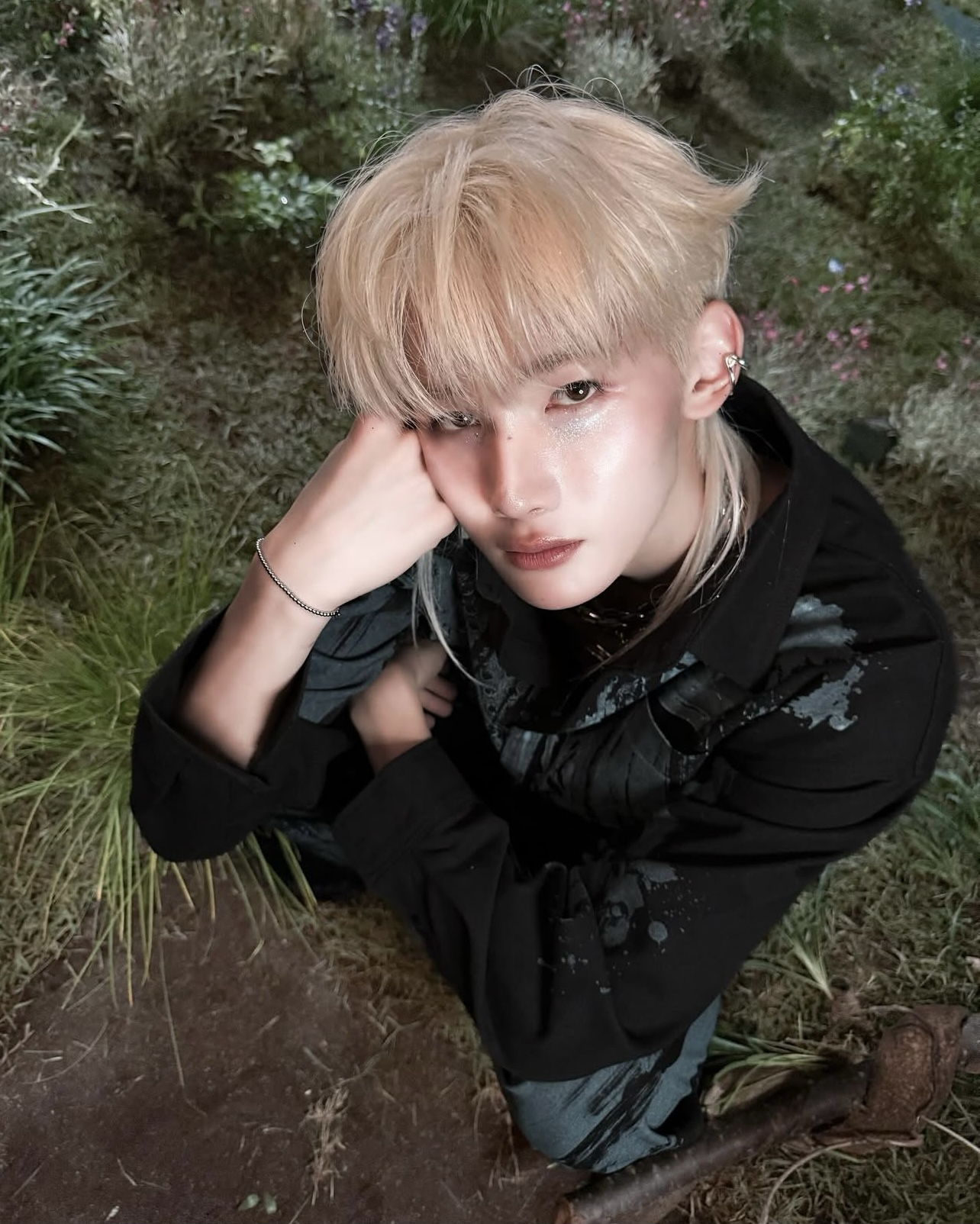 Recent activity shot of Jo (&TEAM)