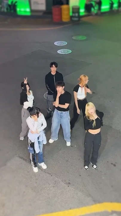 Behind-the-scenes cut of Kim Jaehwan