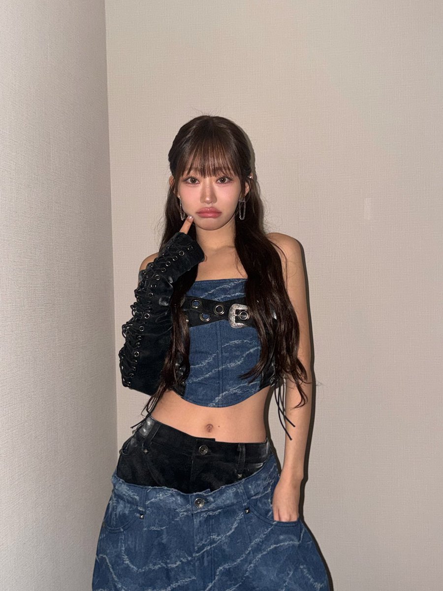 Behind-the-scenes cut of KISS OF LIFE