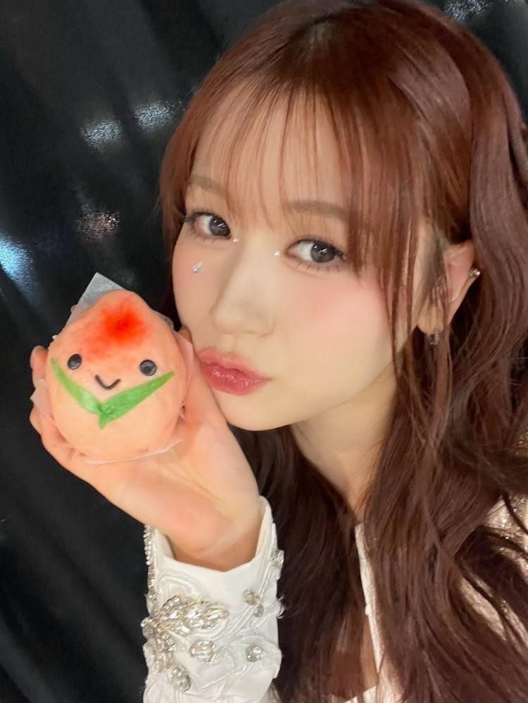 Recent activity shot of Kasahara Momona (ME:I)