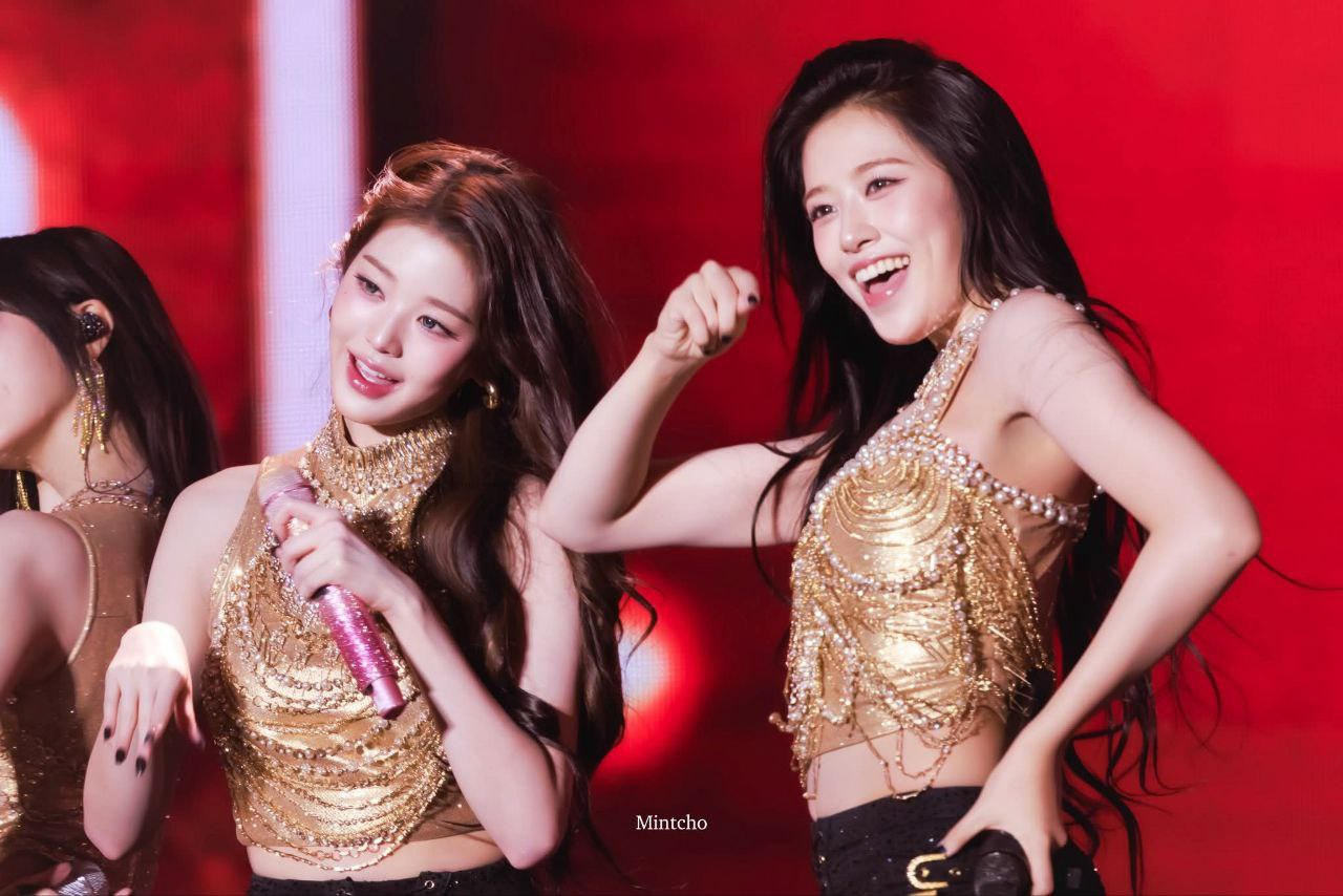 IZ*ONE的最新照片