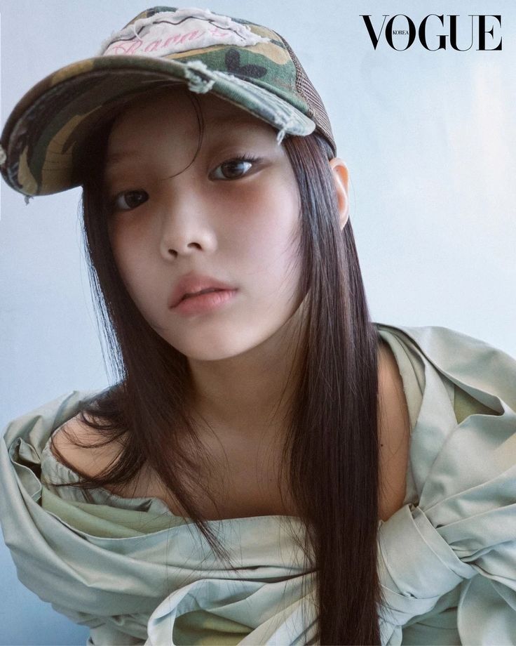 Recent activity shot of Wonhee (ILLIT)