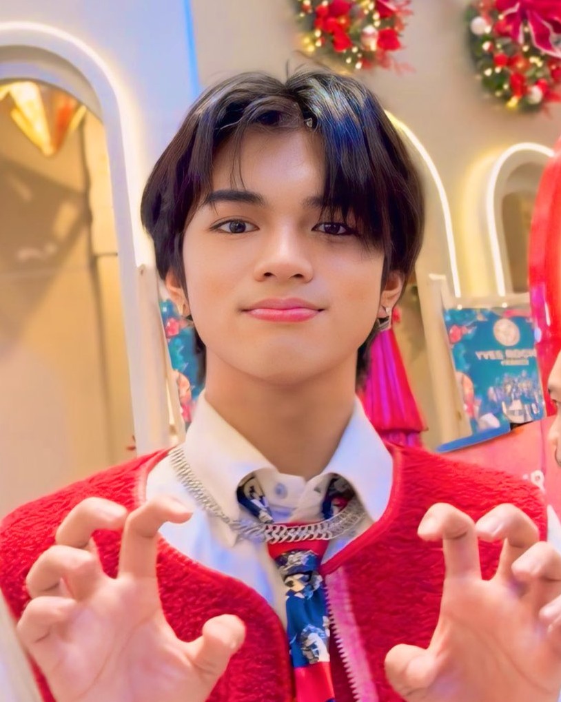 Foto terbaru Jeromy (HORI7ON)