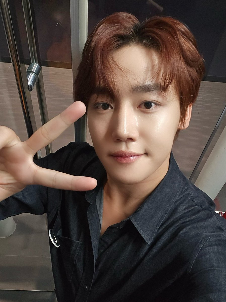 Behind-the-scenes cut of GoldenChild