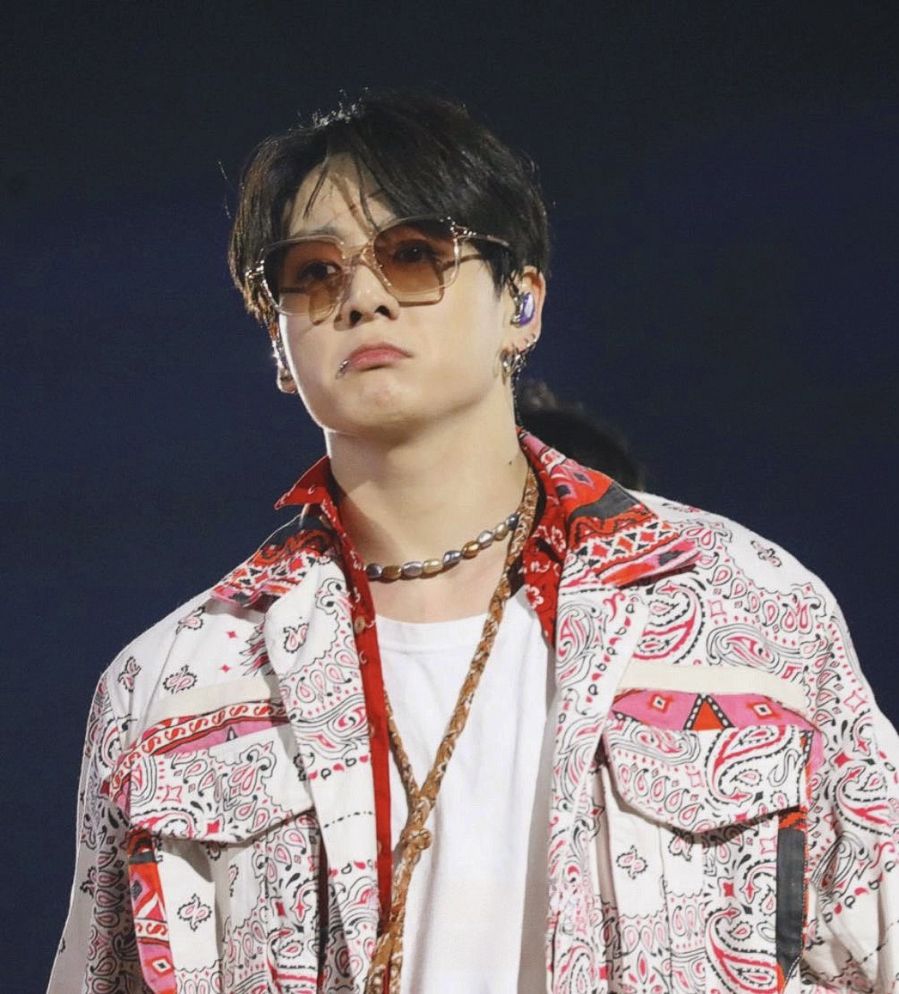 Foto aktivitas terbaru Jungkook (BTS)