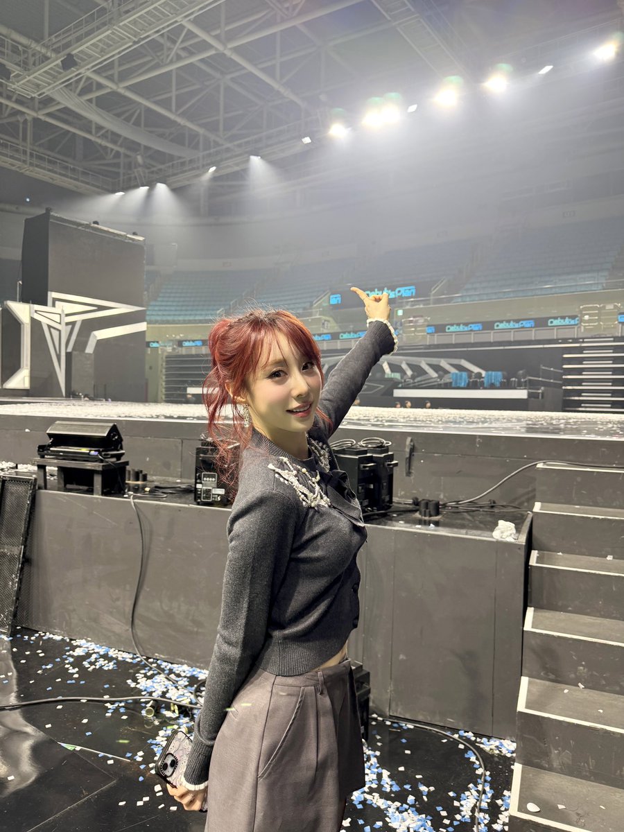 Behind-the-scenes cut of WJSN