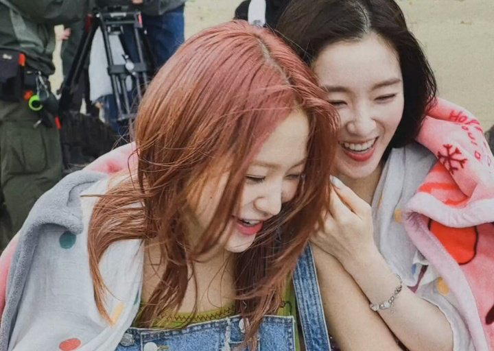 Behind-the-scenes cut of Yeri (Red Velvet)
