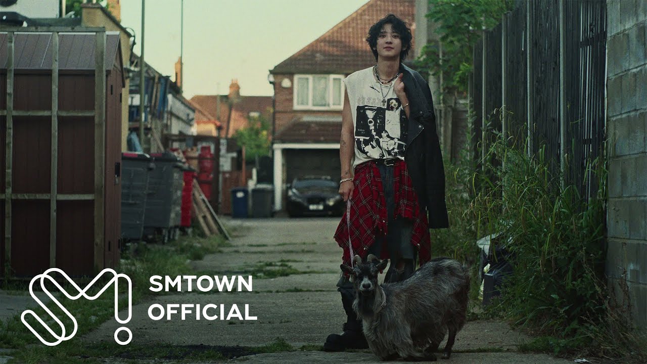 Latest photo of EXO