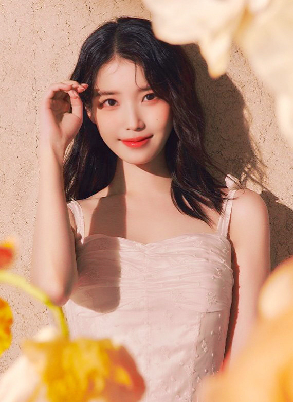 Latest photo of IU