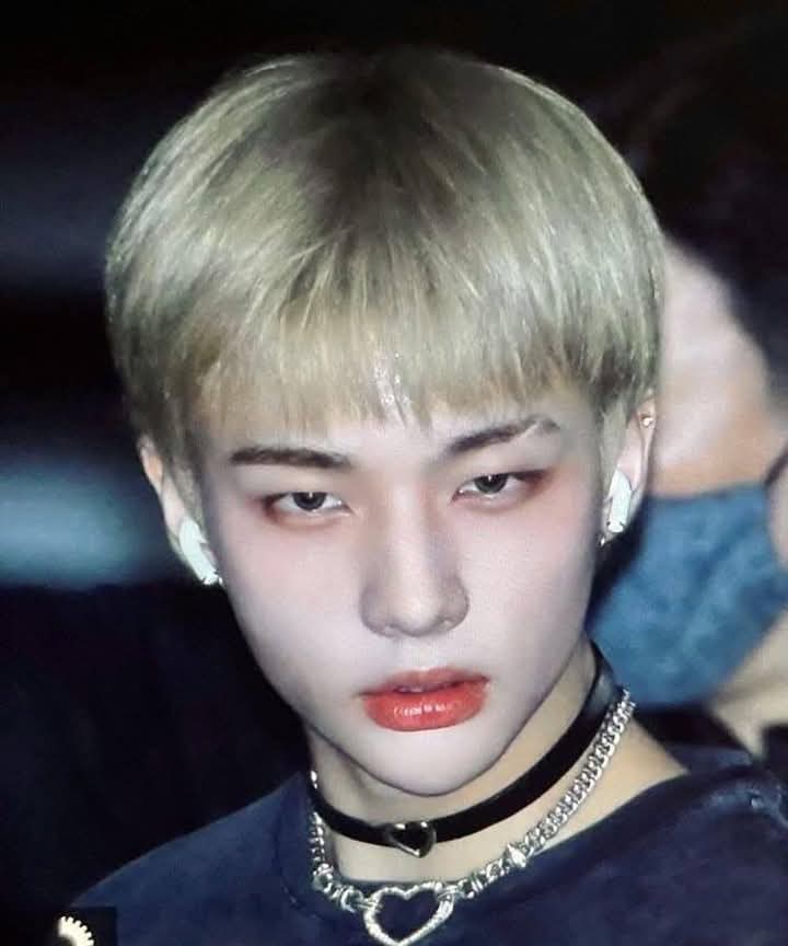 Latest photo of Hyunjin (Stray Kids)