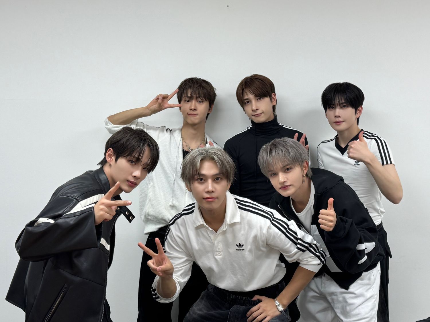 A moment captured by BAE173's fan